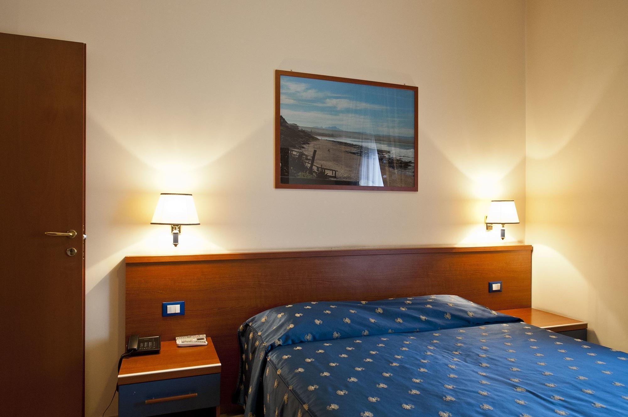 רומא Hotel 4 Pini מראה חיצוני תמונה