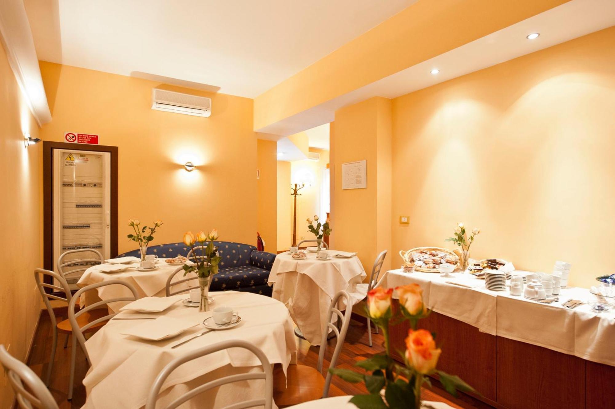 רומא Hotel 4 Pini מראה חיצוני תמונה