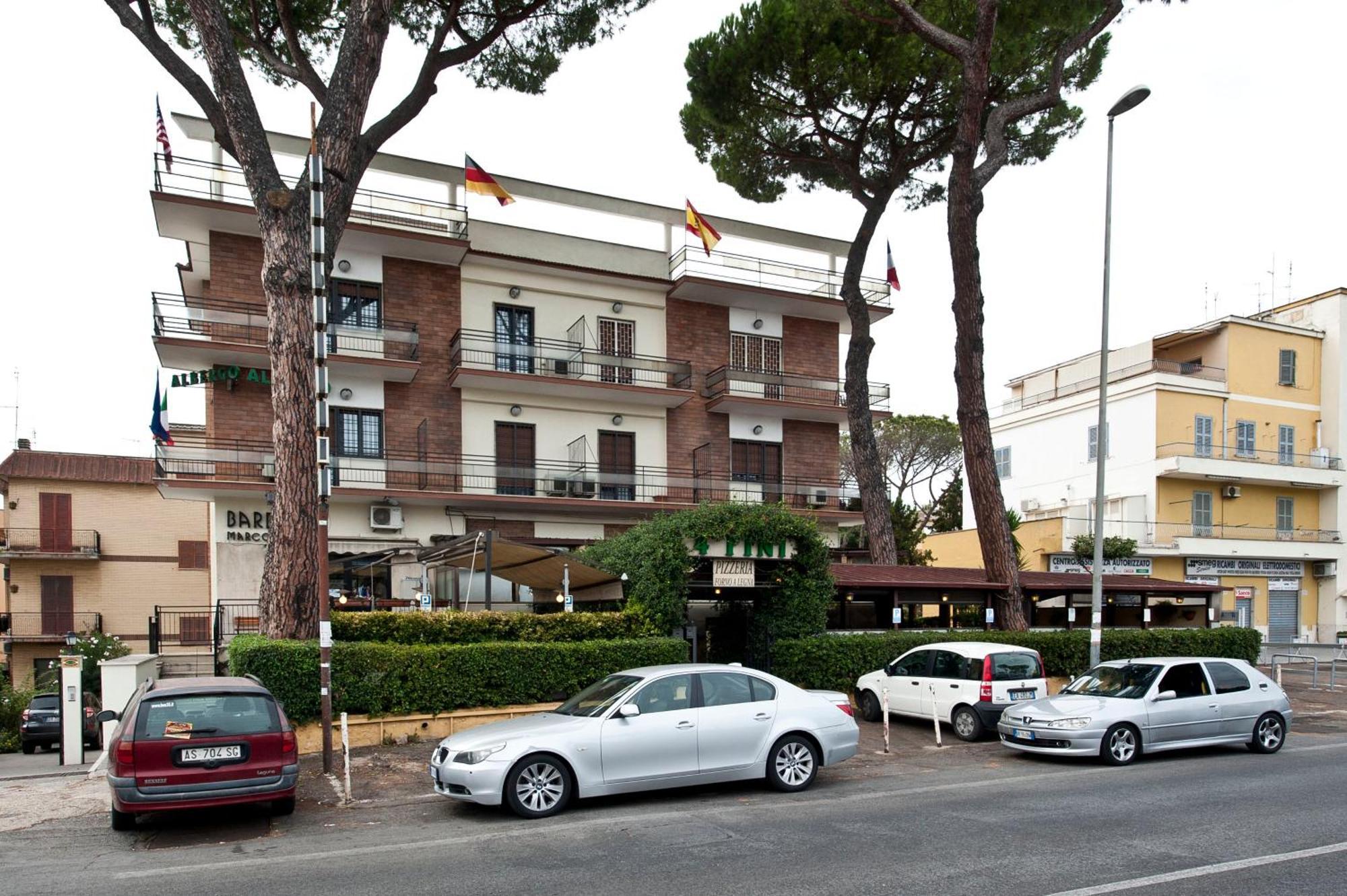 רומא Hotel 4 Pini מראה חיצוני תמונה